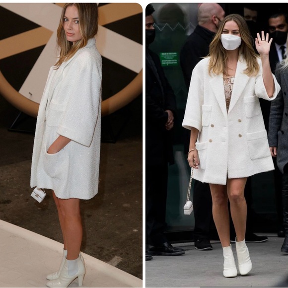 Chanel 2022 Interlocking CC Logo Chelsea Boots - Picture 10 of 13